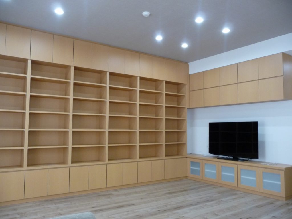 神奈川県厚木にお住いのお客様より大型本棚のオーダーです